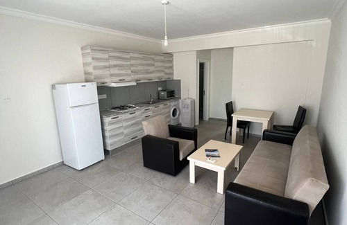Trikomo Apartment | Cozy 1-bedroom apartment in Iskele with WiFi, AC, pool and restaurant