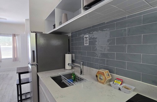 Bodden Town Apartment | Cozy 1-bedroom apartment in Beach Bay, Bodden Town, Grand Cayman.