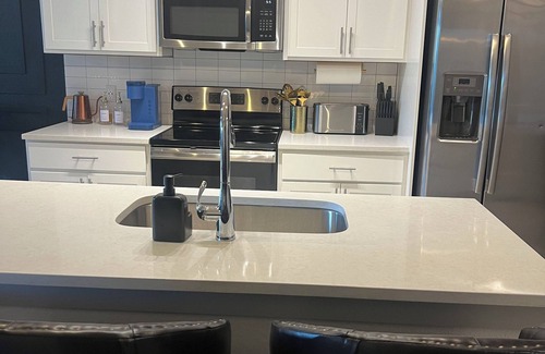 Downtown San Antonio Apartment | Cozy 1-bedroom apartment in enchanting San Antonio with AC, WiFi, fitness room