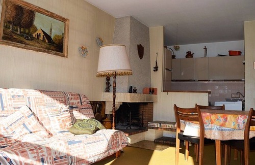 Les Angles Apartment | Cozy 1-Bedroom Apartment with South-Facing Balcony and Private Parking in Les Angles