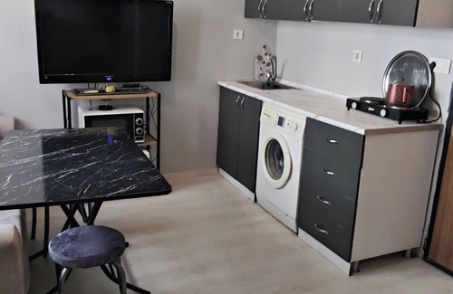 Istanbul City Center Apartment | Cozy 1-bedroom apartment in charming Istanbul with WiFi, AC