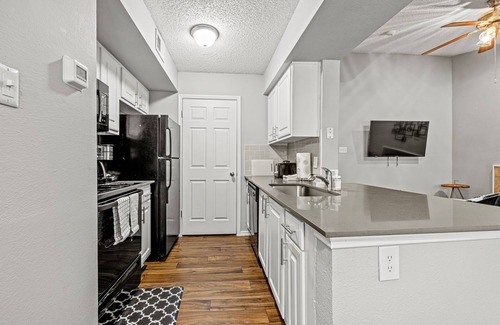 North Arlington Apartment | Cozy 1-bedroom apartment with WiFi, AC in charming Arlington