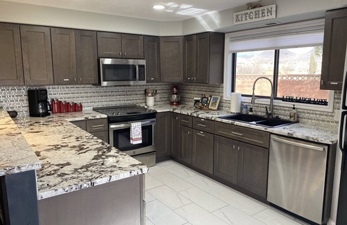 St. George Apartment | Cozy 1-bedroom apartment in St. George with AC, WiFi, BBQ grill and hot tub