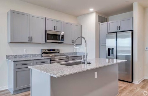 Glendale Apartment | Cozy 1-bedroom apartment with WiFi, fitness room in enjoyable Glendale