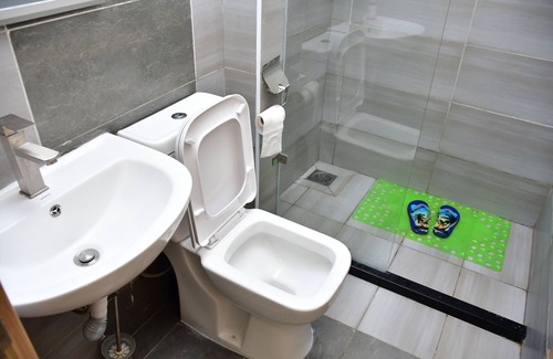 Syokimau Apartment | Cozy 1-bedroom apartment in awesome Nairobi with AC, fitness room, WiFi