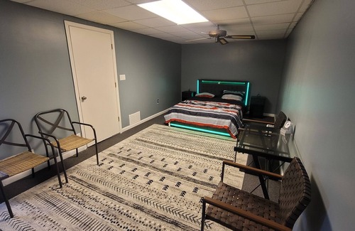Bethany Apartment | Cozy 1-bedroom apartment with WiFi, Central AC in welcoming Bethany