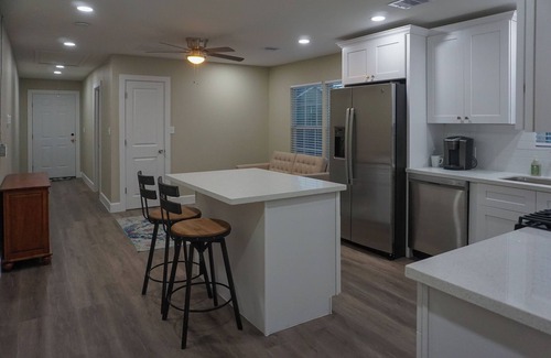 Northside Apartment | Cozy 1-Bedroom Apartment near downtown: Your Perfect Houston Getaway!