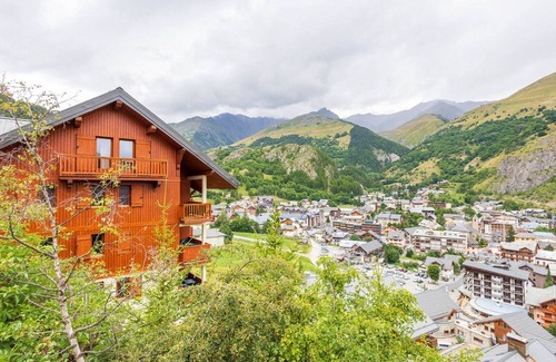 Valloire Apartment | Cozy 1-Bedroom Apartment for 4, South-Facing, 3-Star Rating, Near Slopes, Valloire