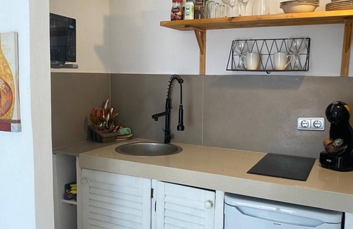 Cala Vadella Apartment | Cozy 1-bedroom apartment in tranquil IB with AC, WiFi