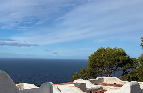 Cala Vadella Apartment | Cozy 1-bedroom apartment in tranquil IB with AC, WiFi