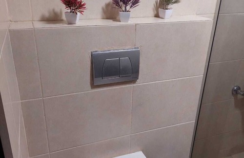 Amman Apartment | Cozy 1-bedroom apartment in charming Amman near Cozmo with WiFi, AC