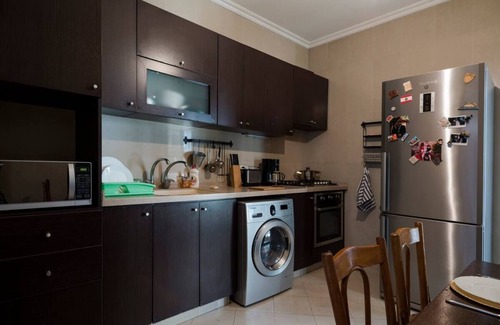 Beirut Apartment | Cozy 1-bedroom apartment with AC and WiFi in terrific Bayrut