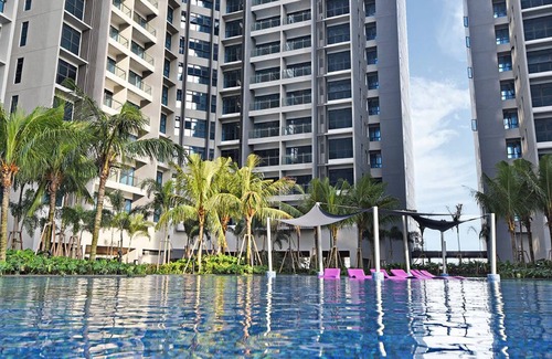 Malacca City Apartment | Cozy 1-bedroom apartment in Atlantis Residence Melaka with WiFi, AC , Netflix