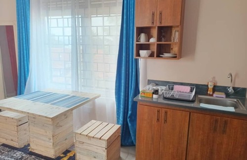 Jinja House | Cozy 1-bedroom apartment in awesome Jinja with WiFi
