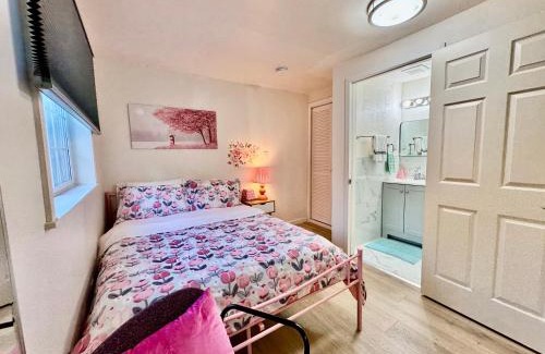 Rainier Valley Apartment | Cozy 1 Bedroom Apartment 10 minutes to SeaTac Airport