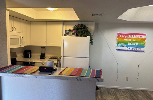 Tempe Apartment | Cozy 1-bedroom apartment with WiFi, AC in lovely Tempe