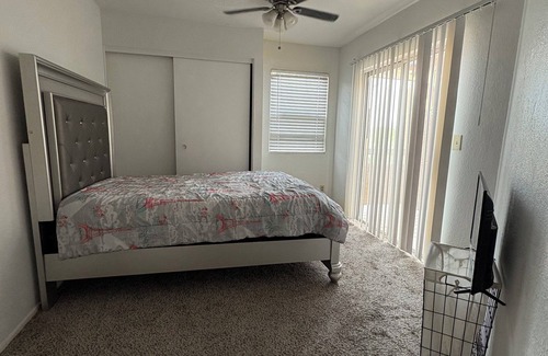 Tempe Apartment | Cozy 1-bedroom apartment with WiFi, AC in lovely Tempe
