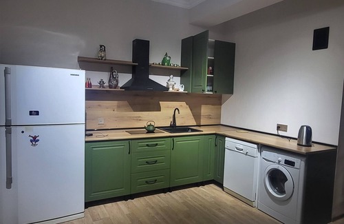 Baku Apartment | Cozy 1-bedroom apartment with WiFi and AC in charming Bakı