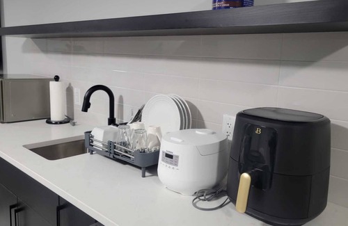 Southwest Calgary House | Cozy 1 bedroom basement suite in Southwest Calgary