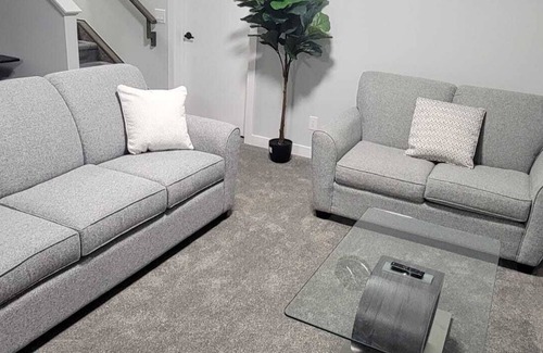 Southwest Calgary House | Cozy 1 bedroom basement suite in Southwest Calgary