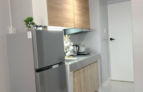 Diliman Condo | Cozy 1-bedroom condo with Skyline View WiFi in nice Quezon City