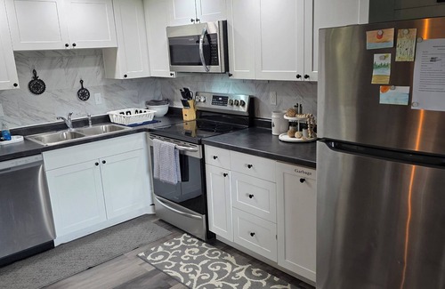 Sevierville Condo | Cozy 1-bedroom condo in charming English Mountain-Great View!