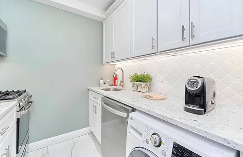 Kips Bay Condo | Cozy 1-bedroom condo in great location with AC, fitness room, WiFi