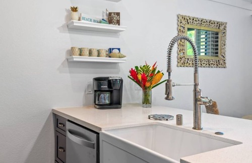 Poipu Condo | Cozy 1-bedroom condo in beautiful Koloa with washer/dryer, AC fiber internet