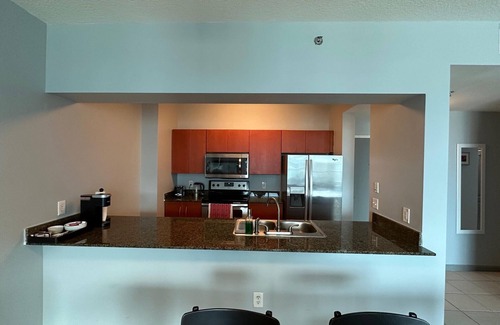 Brickell Condo | Cozy 1-bedroom condo in Brickell financial dist. Stunnig views from 42nd floor.
