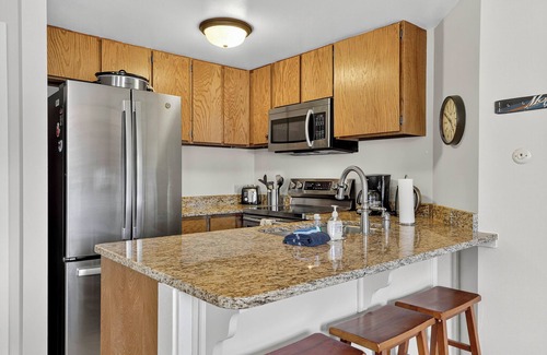 Brian Head Condo | Cozy 1-bedroom condo in Brian Head - right next to the Giant Steps lift!