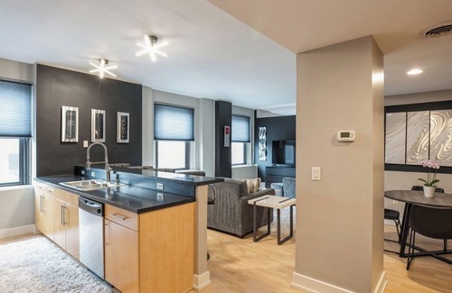 Downtown Des Moines Condo | Cozy 1-bedroom condo in the heart of Des Moines