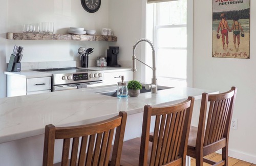 Manistee Apartment | Cozy 1+ Bedroom Haven with Charm and is a block from downtown!