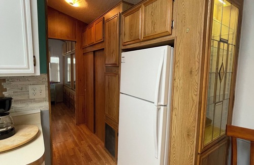 Arizona City House | Cozy 1 bedroom home in awesome Arizona City 55+community with pool & gym