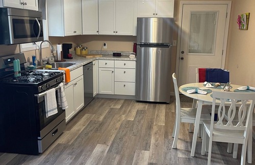 Circleville Apartment | Cozy 1-bedroom home in Circleville with AC, Walking distance Hargus Lake.
