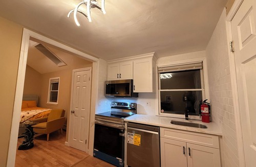 Sharon House | Cozy 1-bedroom in charming Sharon