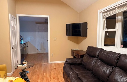 Sharon House | Cozy 1-bedroom in charming Sharon
