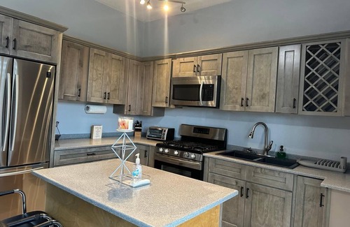 Road Town Apartment | Cozy 1 Bedroom In The Quiet Of Diamond Estate. Equipped With All Amenties.