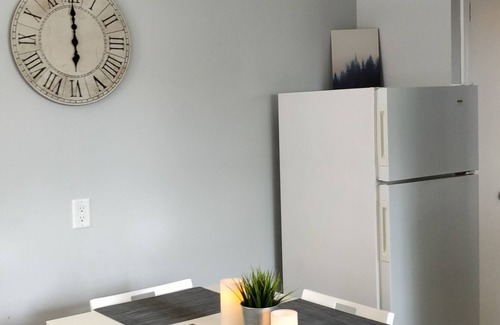 Niagara Falls Apartment | Cozy 1 Bedroom, Niagara home away from home