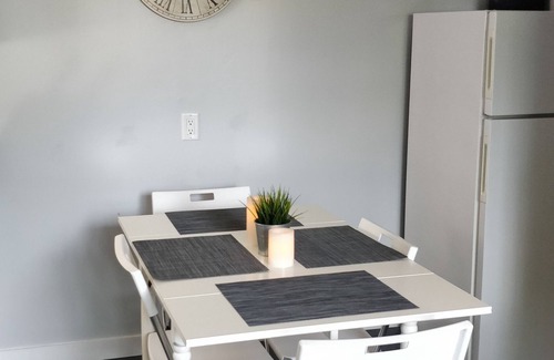 Niagara Falls Apartment | Cozy 1 Bedroom, Niagara home away from home