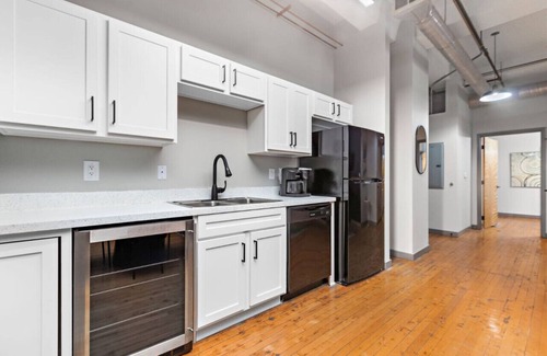 Downtown Kansas City Apartment | Cozy 1-Bedroom Oasis in the Heart of Kansas City