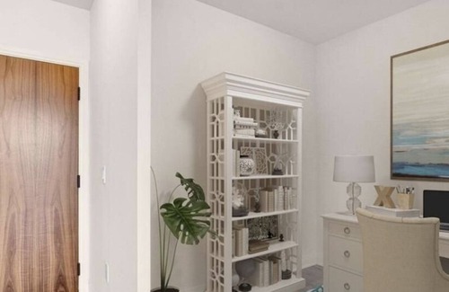 Oakville Condo | Cozy 1 bedroom plus Den with all amenities in charming Oakville