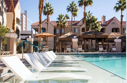 Las Vegas Resort | Cozy 1-bedroom resort with WiFi, fitness room in phenomenal Las Vegas