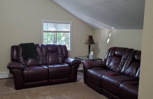 Spenard Apartment | Cozy 1-bedroom Studio apartment in gorgeous Anchorage close to all the neat spot