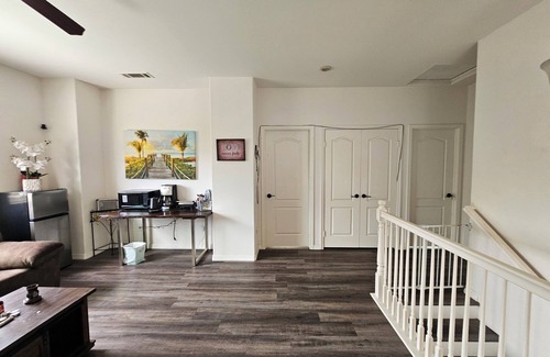 Wildomar House | Cozy 1-bedroom upstairs with AC, WiFi , in charming Wildomar, Kitchenette
