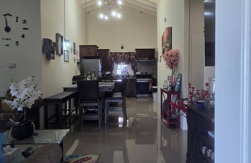 Falmouth House | Cozy 1-Bedroom W/Sea Breeze, Breathtaking Ocean, and Mountainous Views, Gated