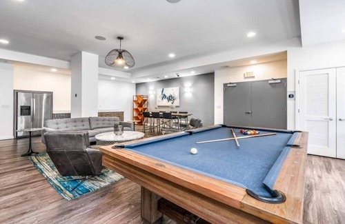 Channel District Apartment | Cozy 1-bedroom with office and daybed, in lovely Chanelside District Tampa
