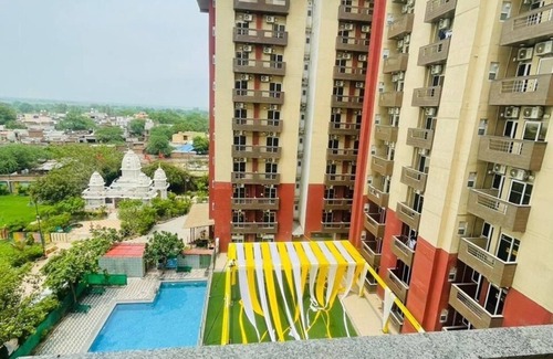 Vrindavan Apartment | Cozy 1-bedroom with WiFi and AC in charming Vrindavan