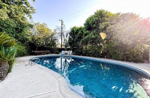 Sawtelle House | Cozy 1-BR Poolside Getaway in West LA - LOU2 - WW