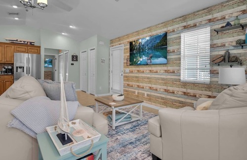 Bonita Springs Villa | Cozy 1 BR Retreat w/Screened Heated Shared Pool
