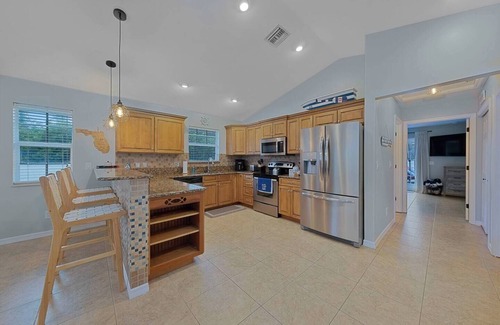 Bonita Springs Villa | Cozy 1 BR Retreat w/Screened Heated Shared Pool